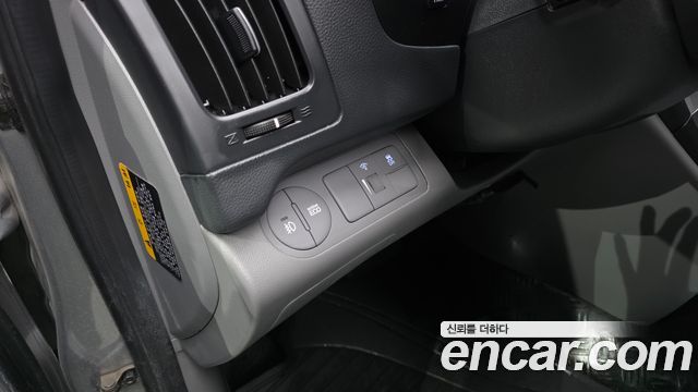 Hyundai Starex 2021 — photo 24