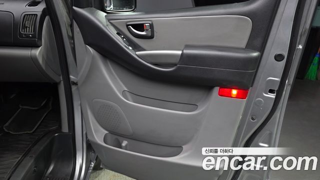 Hyundai Starex 2021 — photo 14