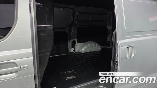 Hyundai Starex 2021 — photo 16