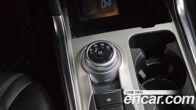 Ford Explorer 2021 — photo 12