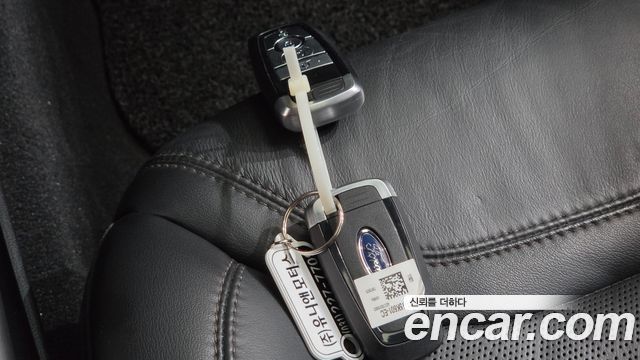 Ford Explorer 2021 — photo 21