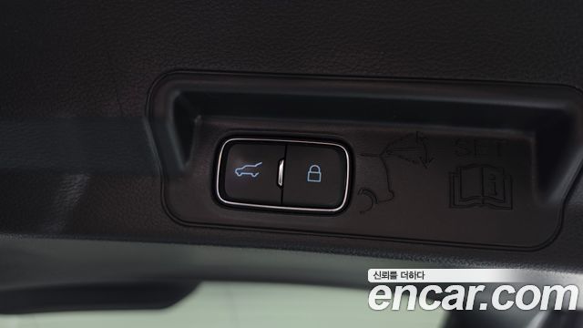 Ford Explorer 2021 — photo 25