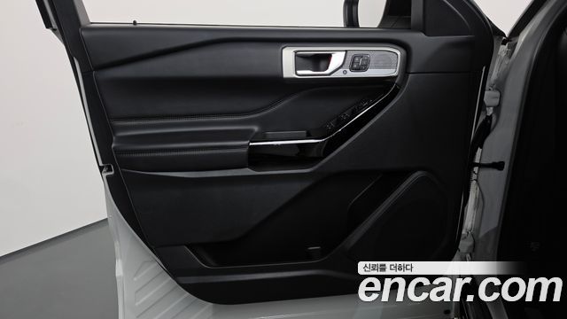Ford Explorer 2021 — photo 14
