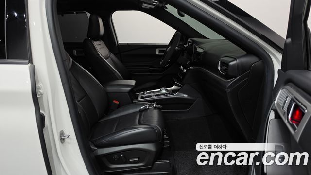 Ford Explorer 2021 — photo 16