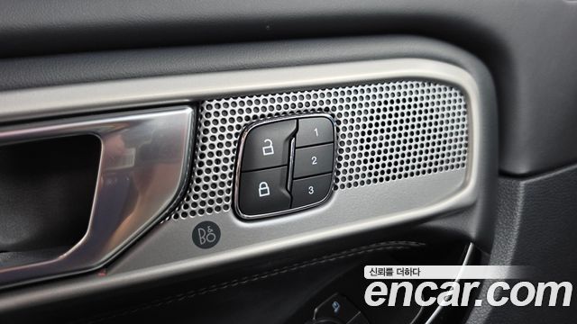 Ford Explorer 2021 — photo 36
