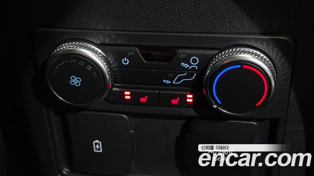 Ford Explorer 2021 — photo 41