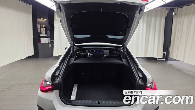 BMW i4 2024 — photo 26