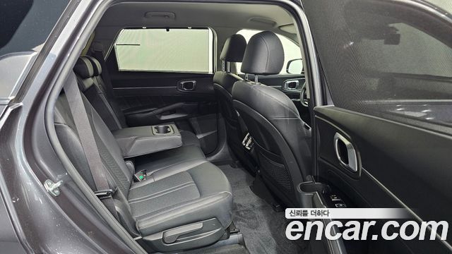 Kia Sorento 2023 — photo 11