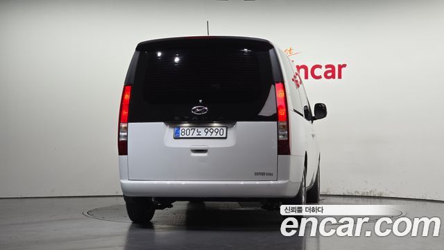Hyundai Staria 2024 — photo 4