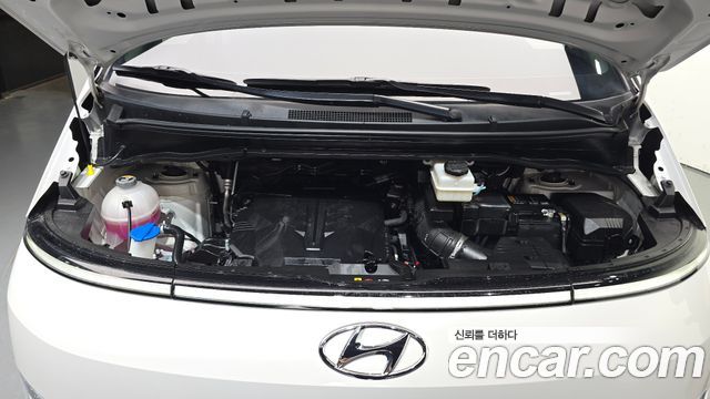 Hyundai Staria 2024 — photo 6