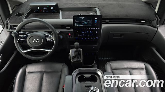 Hyundai Staria 2024 — photo 10