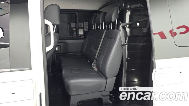 Hyundai Staria 2024 — photo 17