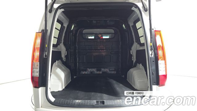 Hyundai Staria 2024 — photo 26