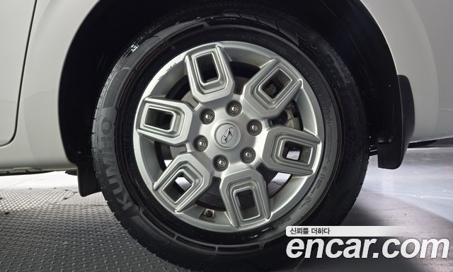 Hyundai Staria 2024 — photo 7