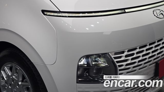 Hyundai Staria 2024 — photo 8