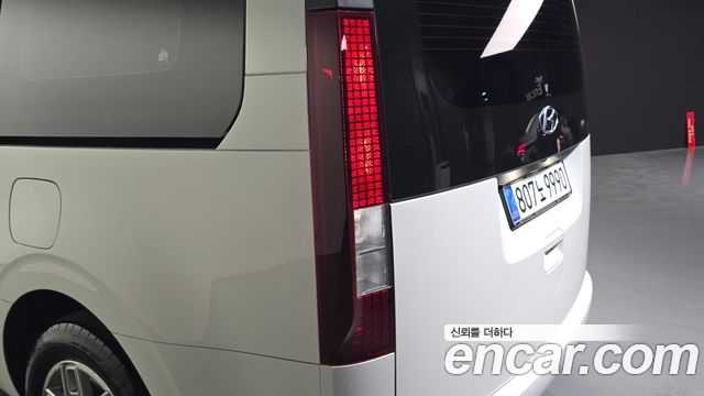 Hyundai Staria 2024 — photo 9