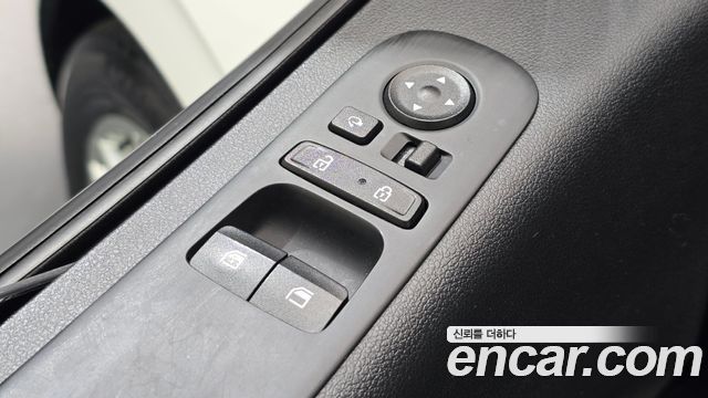 Hyundai Staria 2024 — photo 27