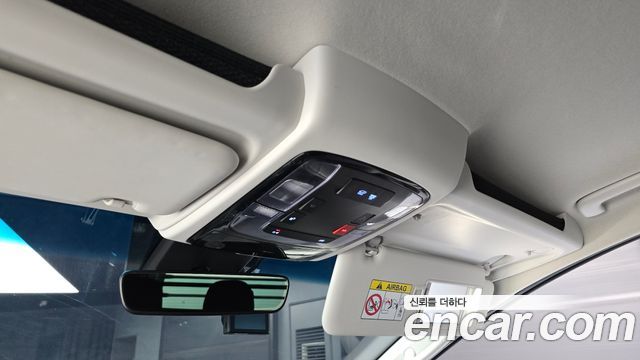 Hyundai Staria 2024 — photo 28