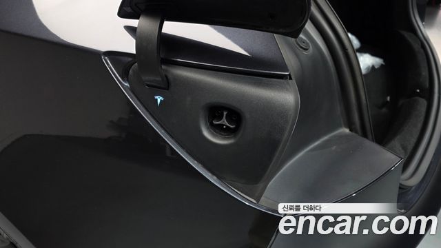 Tesla Model 3 2025 — photo 35