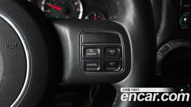 Jeep Wrangler 2014 — photo 14