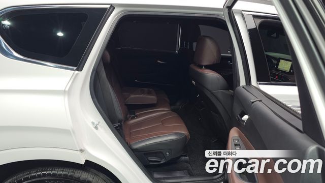 Hyundai Santafe 2019 — photo 17