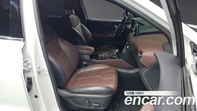 Hyundai Santafe 2019 — photo 16