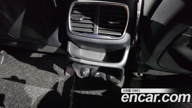 Hyundai Santafe 2019 — photo 34