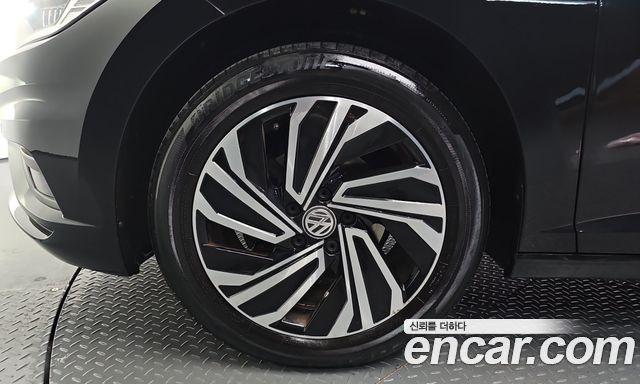 Volkswagen Jetta 2021 — photo 5