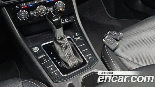 Volkswagen Jetta 2021 — photo 12