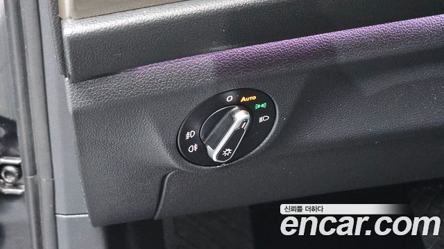 Volkswagen Jetta 2021 — photo 20
