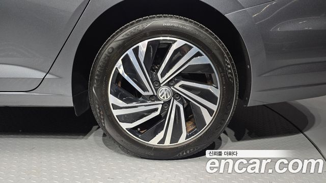 Volkswagen Jetta 2020 — photo 7