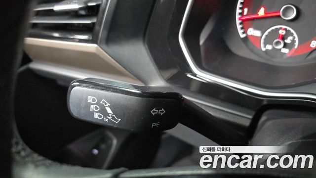 Volkswagen Jetta 2020 — photo 29