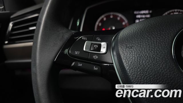 Volkswagen Jetta 2020 — photo 31