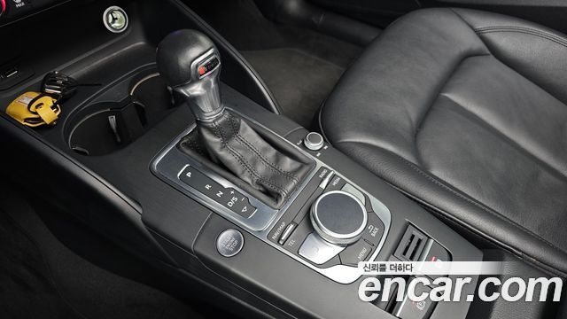 Audi A3 2018 — photo 12