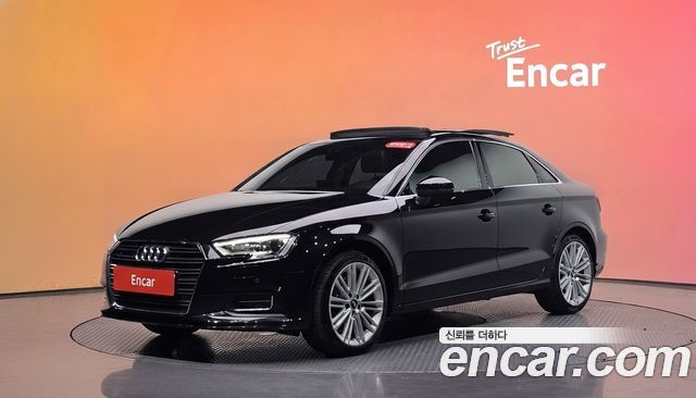 Audi A3 2018 — photo 1
