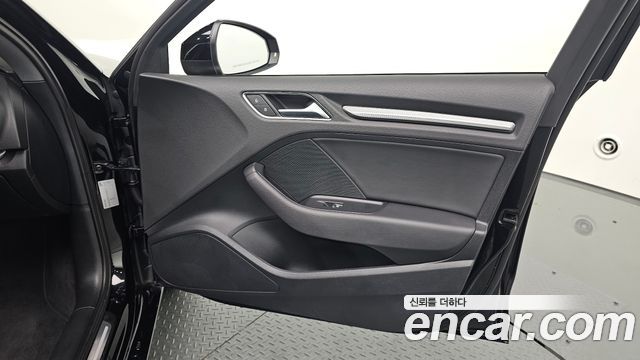 Audi A3 2018 — photo 14