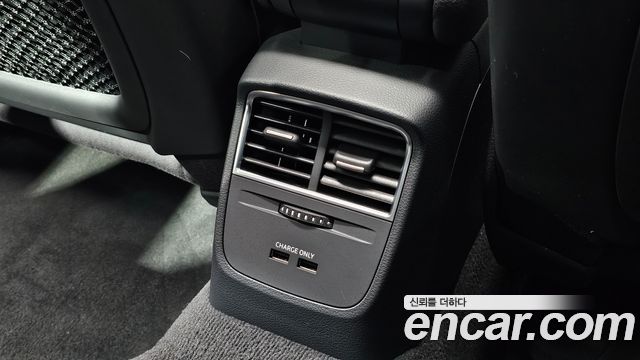 Audi A3 2018 — photo 27