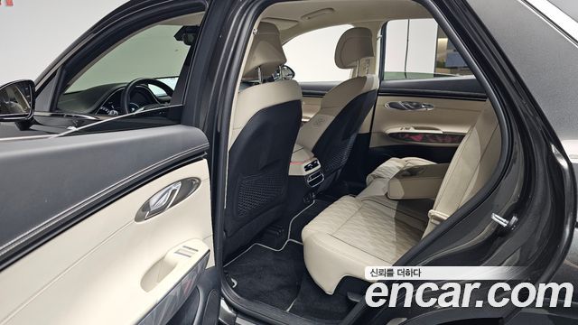 Genesis GV70 2024 — photo 17