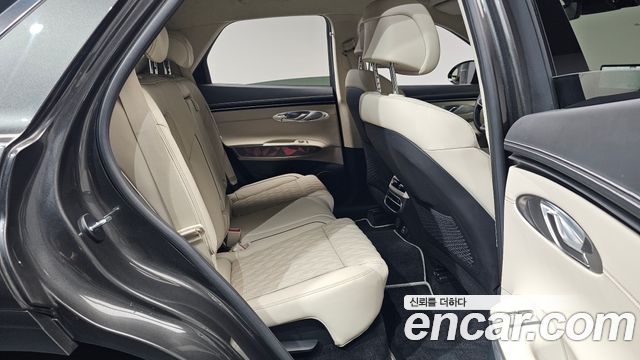 Genesis GV70 2024 — photo 18