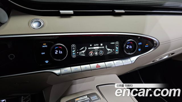 Genesis GV70 2024 — photo 28