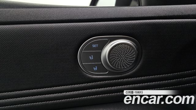 Hyundai AVANTE 2023 — photo 18