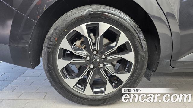 Kia Canival 2021 — photo 5