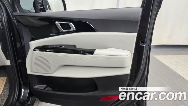 Kia Canival 2021 — photo 15