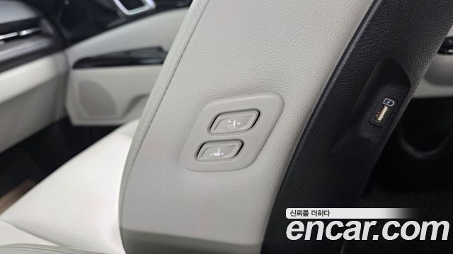 Kia Canival 2021 — photo 30