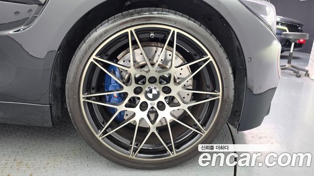 BMW M4 2018 — photo 5