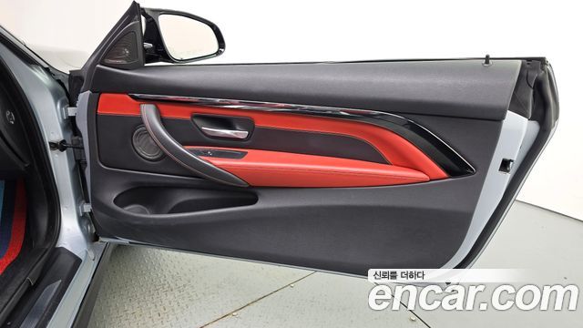 BMW M4 2018 — photo 14