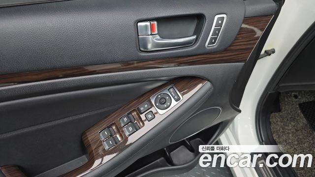 Kia K7 2015 — photo 21