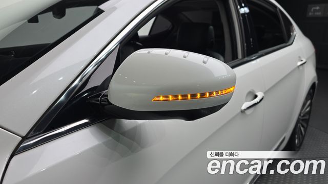 Kia K7 2015 — photo 31