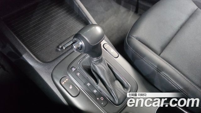 Kia K3 2015 — photo 9