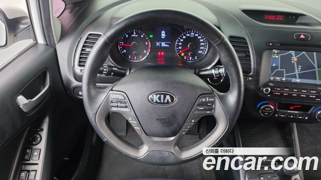 Kia K3 2015 — photo 13
